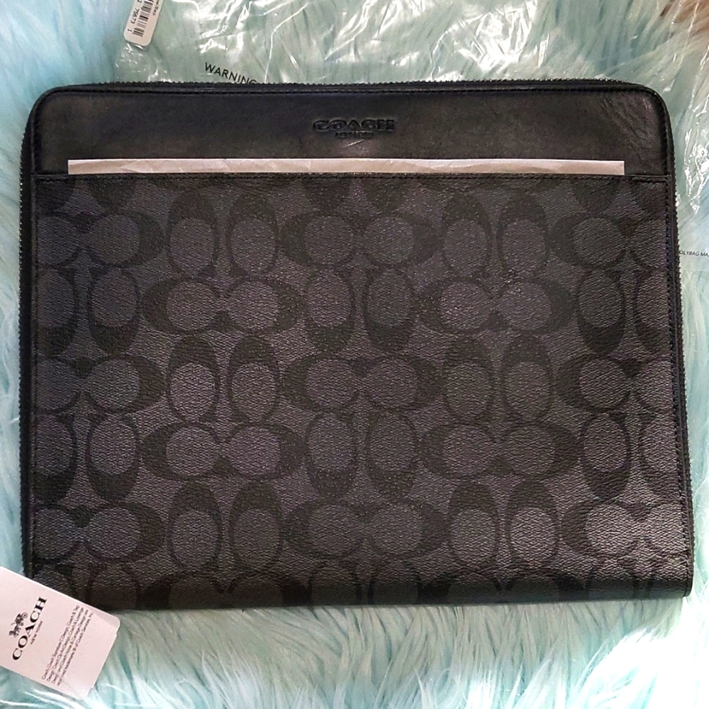 TECH CASE IN SIGNATURE CANVAS (COACH F32654)